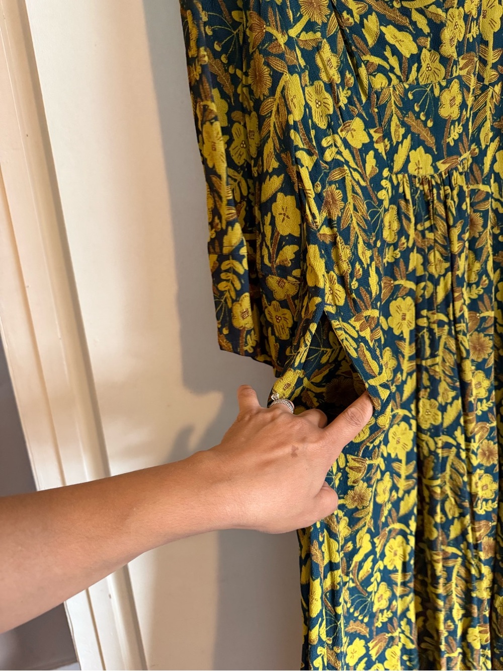 Toast teal and okra Floral Fluid Crepe midi length Dress Size 8 - Picture 5 of 9